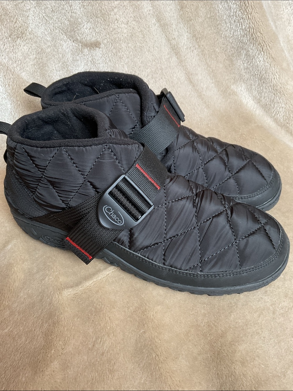 Chaco Men’s Size 9.5 Ramble Puff Quilted Ankle Boots